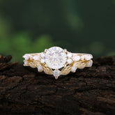 Vintage Botanical 4-Prong Round Cut Moissanite Ring